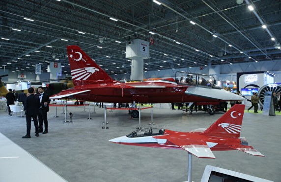 'SAHA'da gövde gösterisi: Türkiye'nin savunma gücü sergileniyor